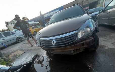 Renault Sandero I, 2014 год, 400 000 рублей, 15 фотография
