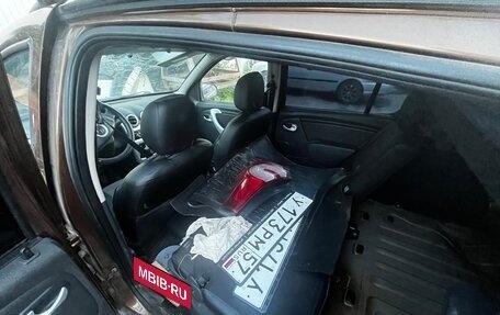 Renault Sandero I, 2014 год, 400 000 рублей, 2 фотография