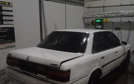 Toyota Camry, 1986 год, 95 000 рублей, 4 фотография