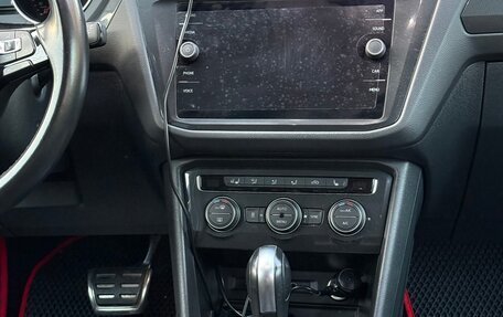 Volkswagen Tiguan II, 2020 год, 3 000 000 рублей, 21 фотография