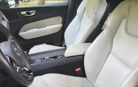 Volvo XC60 II, 2018 год, 3 550 000 рублей, 6 фотография