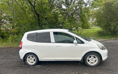 Honda Fit III, 2001 год, 300 000 рублей, 3 фотография