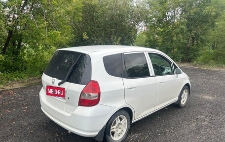 Honda Fit III, 2001 год, 300 000 рублей, 4 фотография