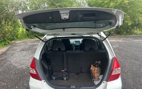 Honda Fit III, 2001 год, 300 000 рублей, 11 фотография