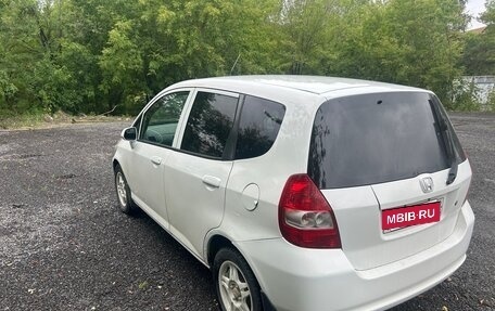 Honda Fit III, 2001 год, 300 000 рублей, 6 фотография
