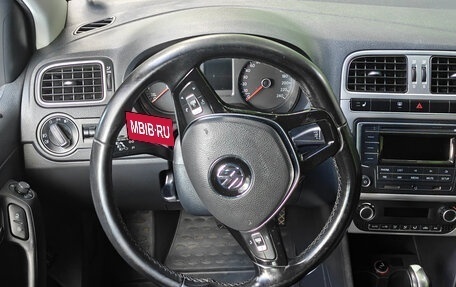 Volkswagen Polo VI (EU Market), 2015 год, 1 200 000 рублей, 11 фотография