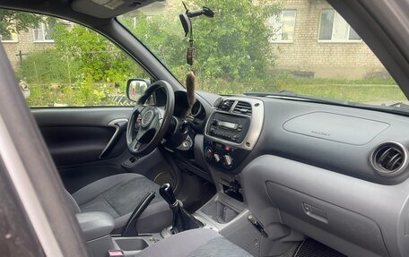 Toyota RAV4, 2001 год, 750 000 рублей, 5 фотография