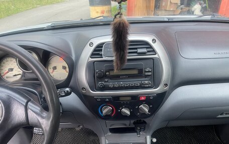 Toyota RAV4, 2001 год, 750 000 рублей, 9 фотография
