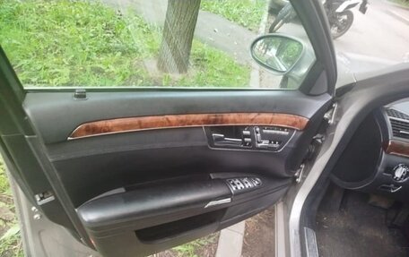 Mercedes-Benz S-Класс, 2006 год, 500 000 рублей, 3 фотография