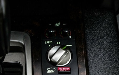 Toyota Land Cruiser 200, 2011 год, 2 599 000 рублей, 19 фотография