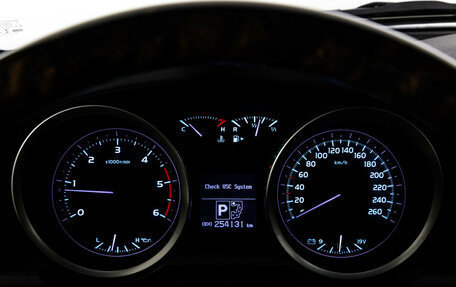 Toyota Land Cruiser 200, 2011 год, 2 599 000 рублей, 35 фотография