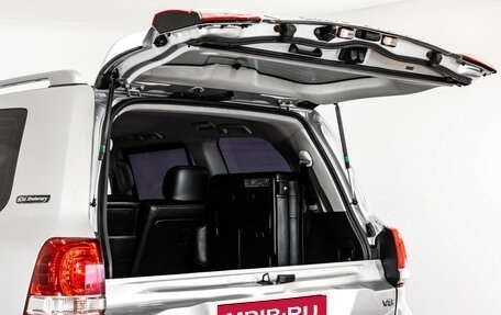 Toyota Land Cruiser 200, 2011 год, 2 599 000 рублей, 32 фотография