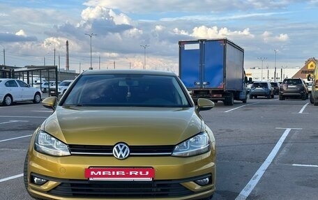 Volkswagen Golf VII, 2018 год, 2 050 000 рублей, 2 фотография