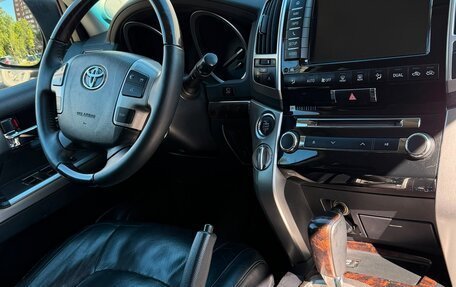 Toyota Land Cruiser 200, 2013 год, 4 100 000 рублей, 9 фотография