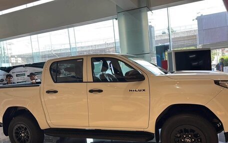 Toyota Hilux, 2026 год, 5 420 000 рублей, 2 фотография