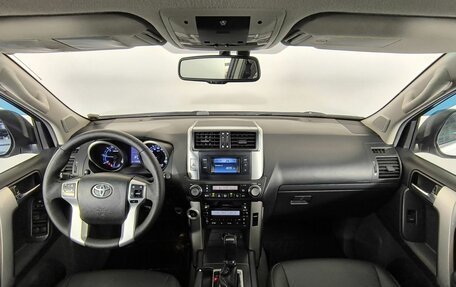 Toyota Land Cruiser Prado 150 рестайлинг 2, 2011 год, 2 500 000 рублей, 9 фотография