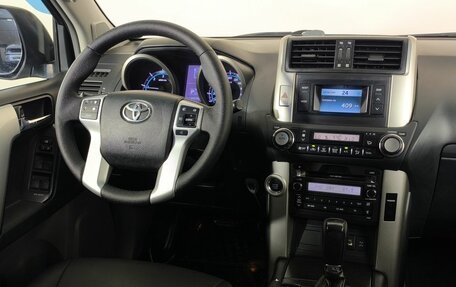 Toyota Land Cruiser Prado 150 рестайлинг 2, 2011 год, 2 500 000 рублей, 10 фотография