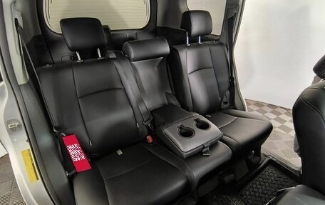 Toyota Land Cruiser Prado 150 рестайлинг 2, 2011 год, 2 500 000 рублей, 12 фотография