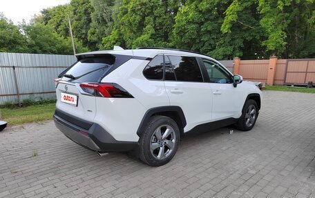 Toyota RAV4, 2021 год, 3 500 000 рублей, 10 фотография