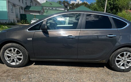 Opel Astra J, 2013 год, 870 000 рублей, 6 фотография