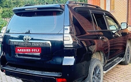 Toyota Land Cruiser Prado 150 рестайлинг 2, 2021 год, 7 000 000 рублей, 3 фотография