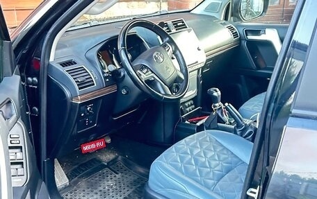 Toyota Land Cruiser Prado 150 рестайлинг 2, 2021 год, 7 000 000 рублей, 5 фотография