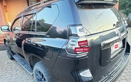 Toyota Land Cruiser Prado 150 рестайлинг 2, 2021 год, 7 000 000 рублей, 4 фотография