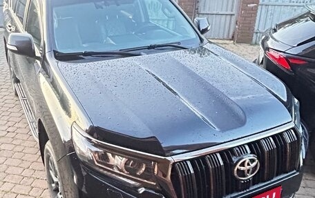 Toyota Land Cruiser Prado 150 рестайлинг 2, 2021 год, 7 000 000 рублей, 2 фотография