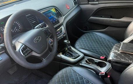 Hyundai Elantra VI рестайлинг, 2018 год, 1 195 000 рублей, 11 фотография