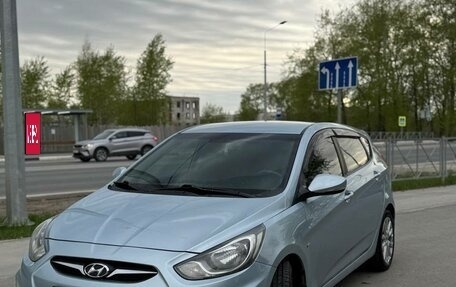 Hyundai Solaris II рестайлинг, 2012 год, 750 000 рублей, 1 фотография
