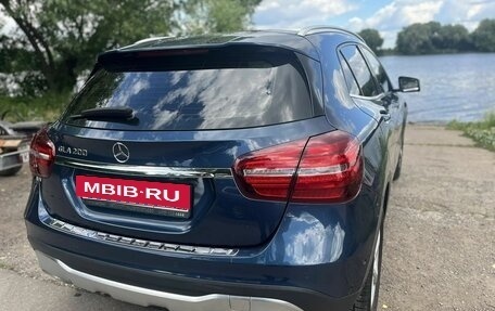 Mercedes-Benz GLA, 2019 год, 2 500 000 рублей, 10 фотография
