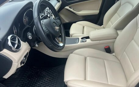 Mercedes-Benz GLA, 2019 год, 2 500 000 рублей, 23 фотография