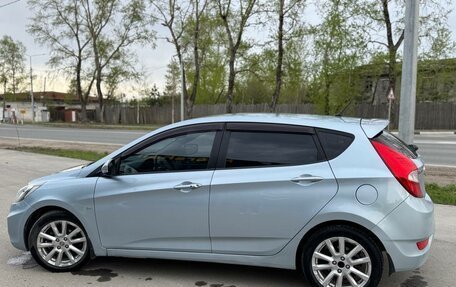 Hyundai Solaris II рестайлинг, 2012 год, 750 000 рублей, 3 фотография