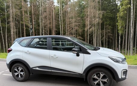Renault Kaptur I рестайлинг, 2022 год, 1 780 000 рублей, 4 фотография