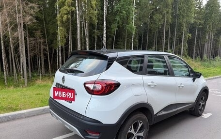 Renault Kaptur I рестайлинг, 2022 год, 1 780 000 рублей, 5 фотография