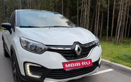 Renault Kaptur I рестайлинг, 2022 год, 1 780 000 рублей, 2 фотография