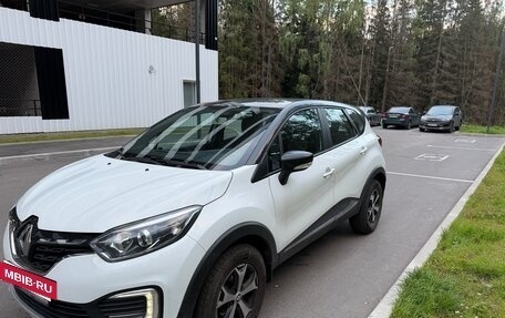 Renault Kaptur I рестайлинг, 2022 год, 1 780 000 рублей, 8 фотография