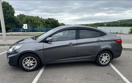 Hyundai Solaris II рестайлинг, 2012 год, 800 000 рублей, 3 фотография
