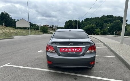 Hyundai Solaris II рестайлинг, 2012 год, 800 000 рублей, 6 фотография