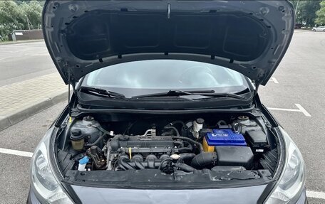 Hyundai Solaris II рестайлинг, 2012 год, 800 000 рублей, 10 фотография