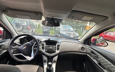 Chevrolet Cruze II, 2011 год, 595 000 рублей, 8 фотография