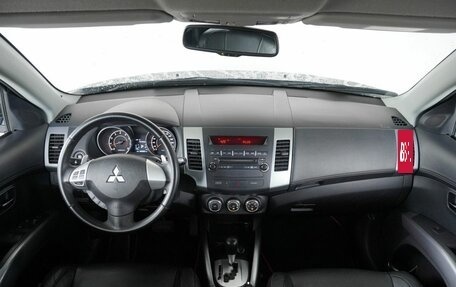 Mitsubishi Outlander III рестайлинг 3, 2012 год, 1 490 000 рублей, 9 фотография