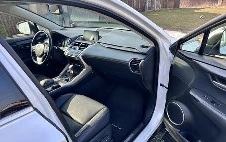 Lexus NX I, 2017 год, 3 225 000 рублей, 6 фотография