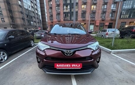 Toyota RAV4, 2017 год, 2 370 000 рублей, 4 фотография