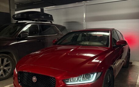 Jaguar XE I рестайлинг, 2016 год, 1 950 000 рублей, 2 фотография