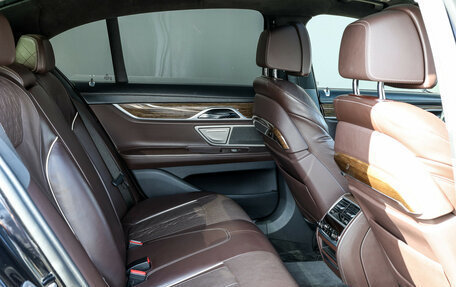 BMW 7 серия, 2017 год, 3 750 000 рублей, 13 фотография