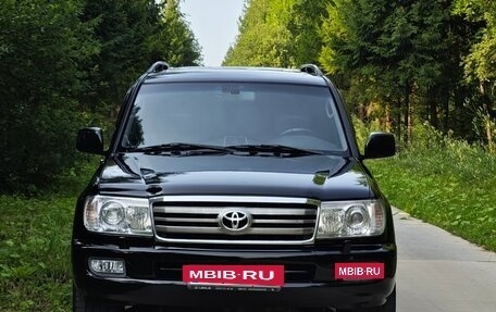 Toyota Land Cruiser 100 рестайлинг 2, 2003 год, 2 200 000 рублей, 2 фотография