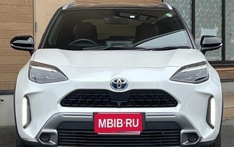 Toyota Yaris Cross, 2023 год, 1 900 000 рублей, 3 фотография