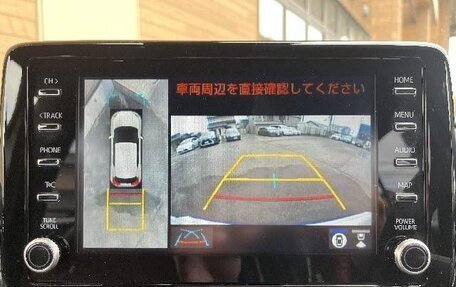 Toyota Yaris Cross, 2023 год, 1 900 000 рублей, 16 фотография