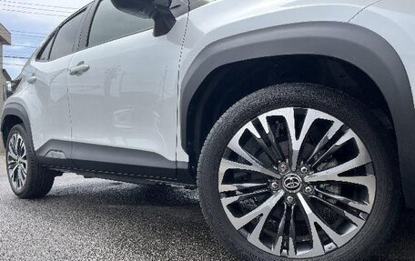 Toyota Yaris Cross, 2023 год, 1 900 000 рублей, 21 фотография
